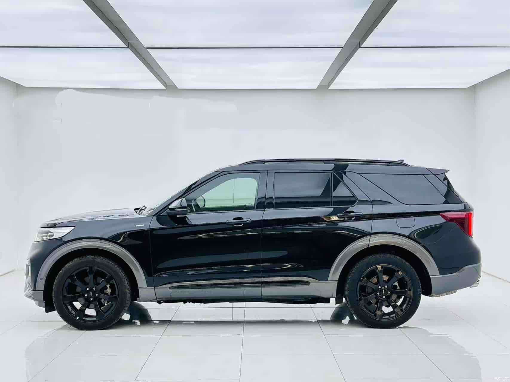 Ford Explorer, 2021 4