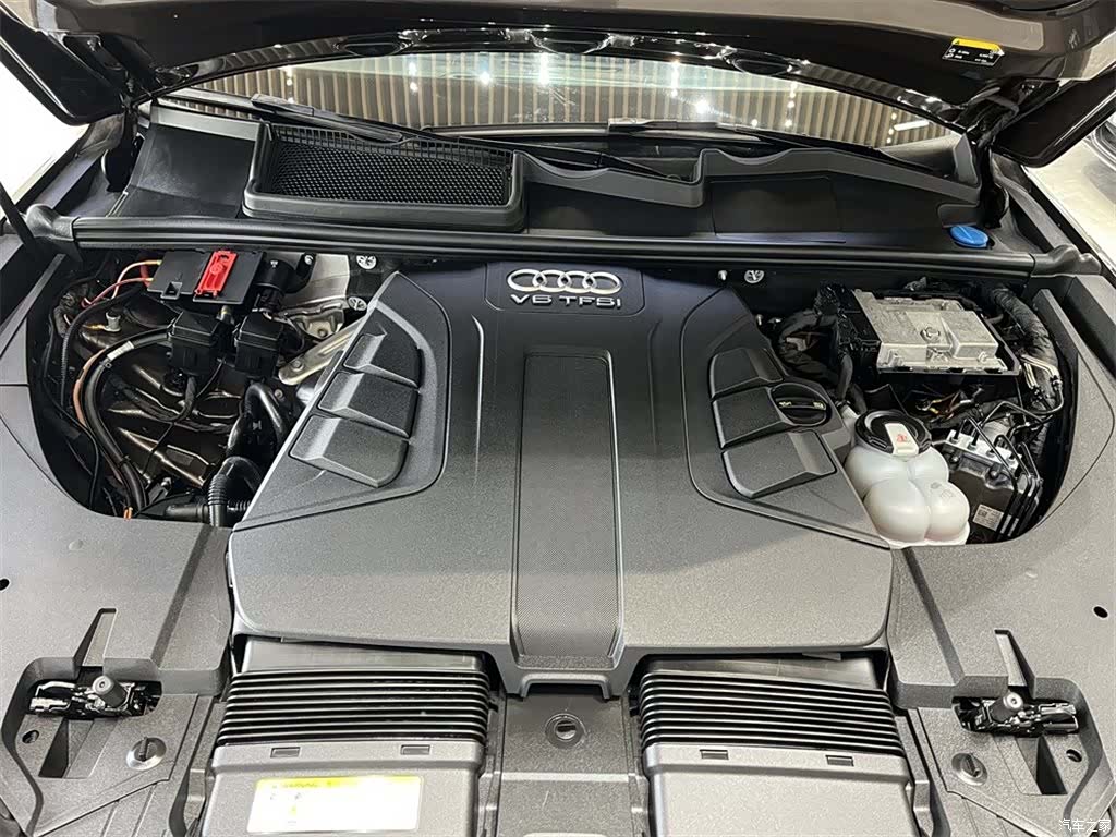 Audi Q7, 2018 8