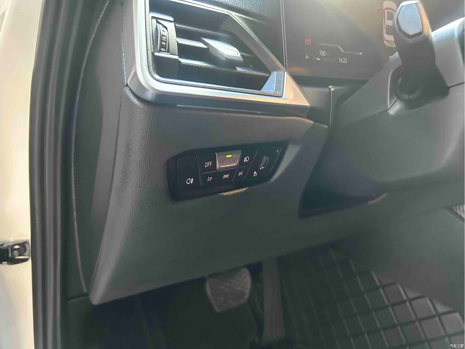 BMW 3 Series, 2024 17