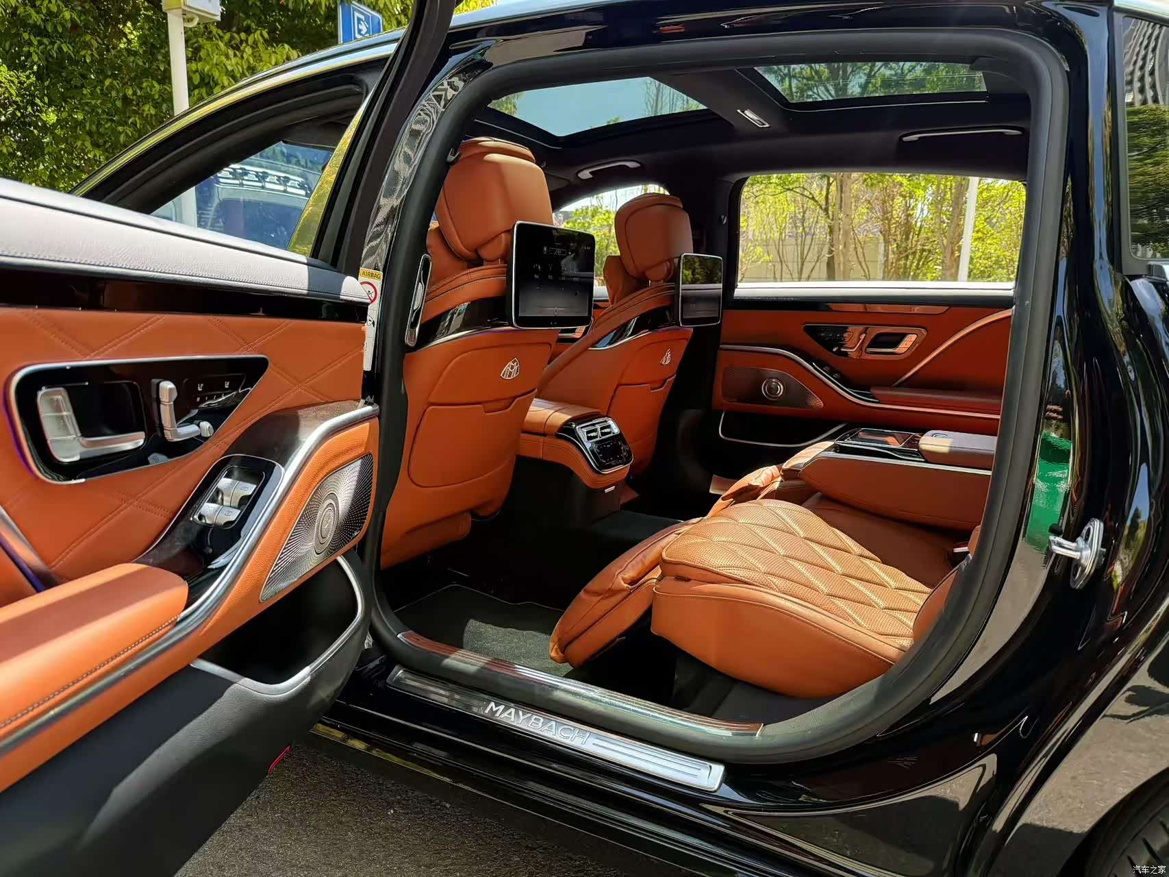 Maybach S-Class, 2022 7