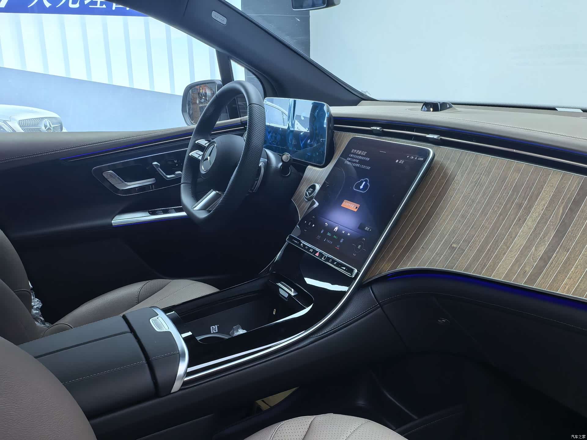 Mercedes-Benz EQE, 2025 16