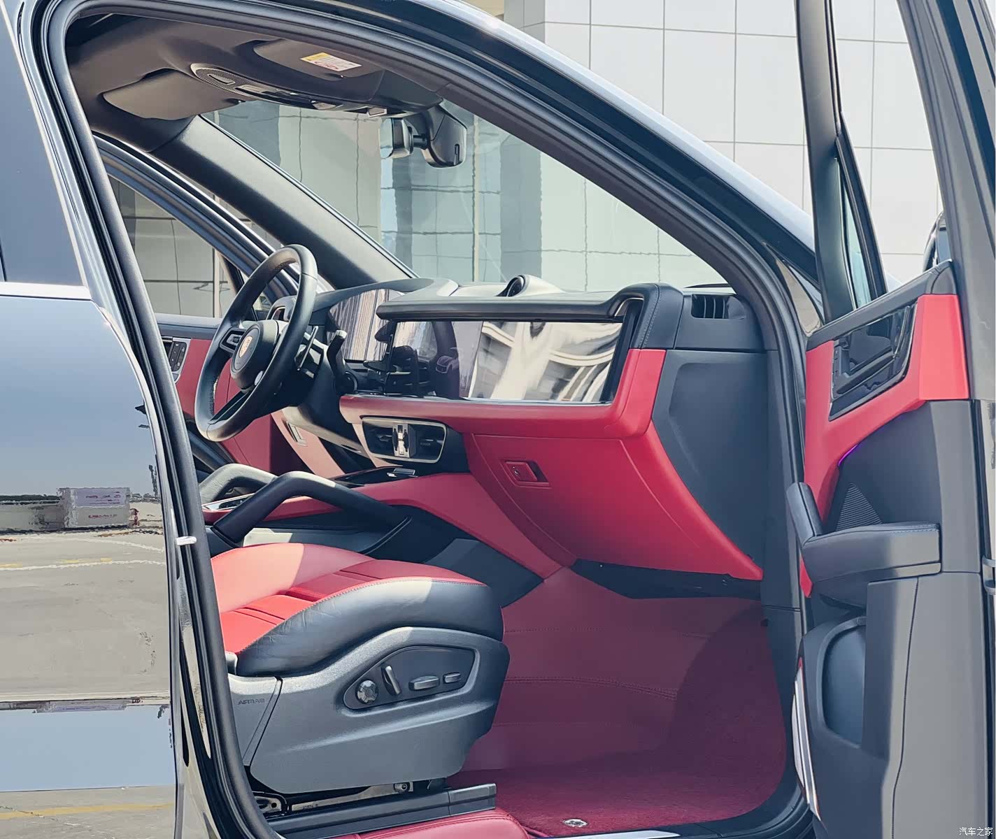 Porsche Cayenne, 2025 6
