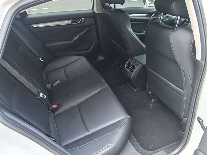 Honda Accord, 2019 года фото 14