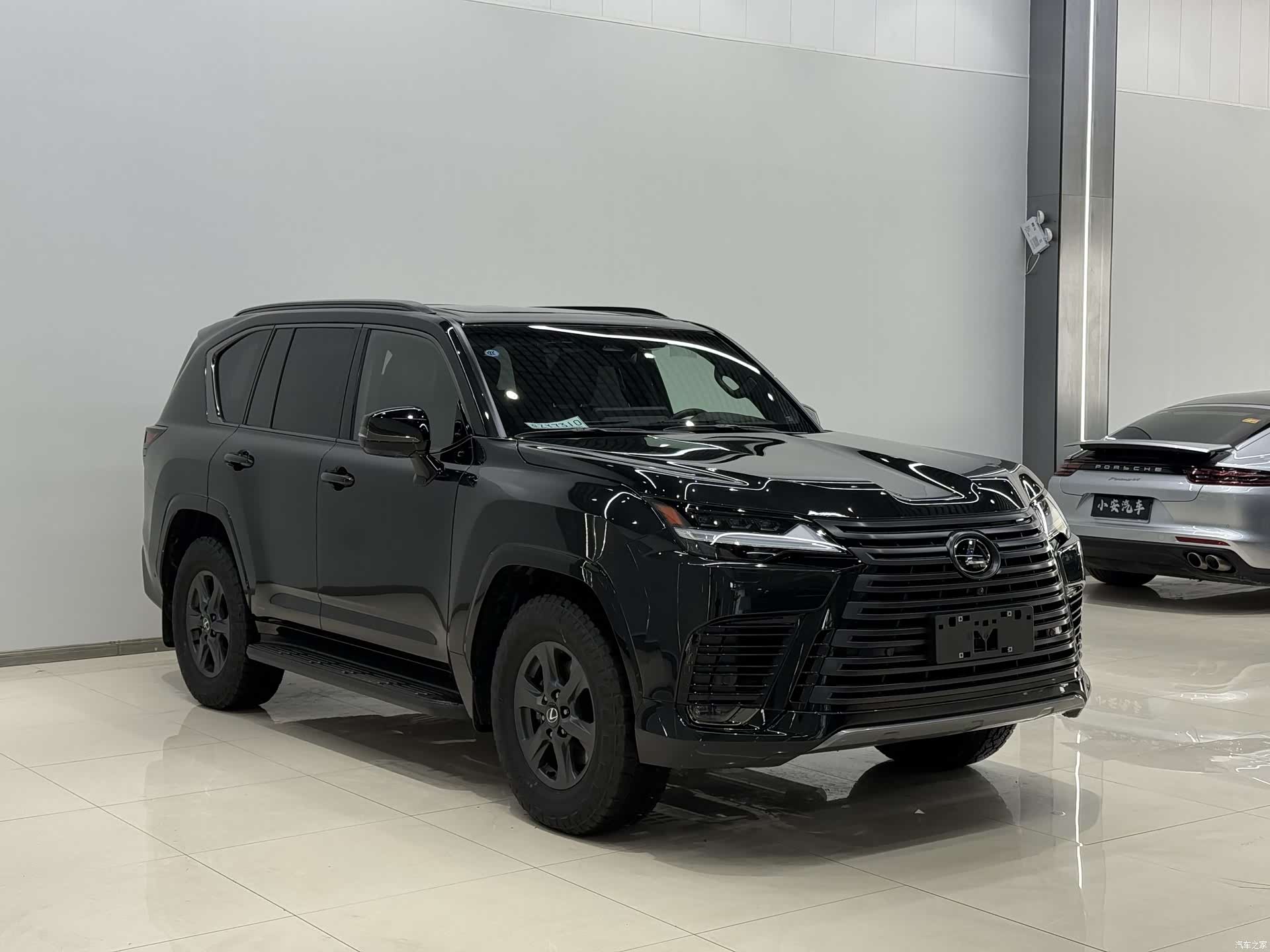 Lexus LX, 2025 2
