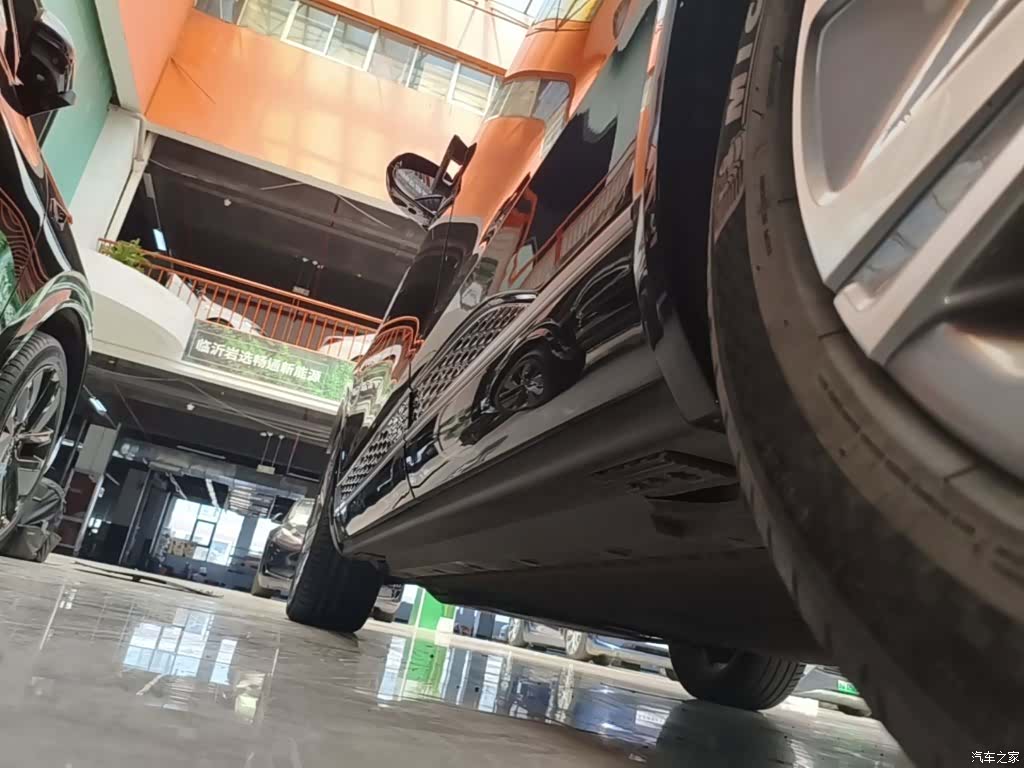Hongqi E-HS9, 2023 22