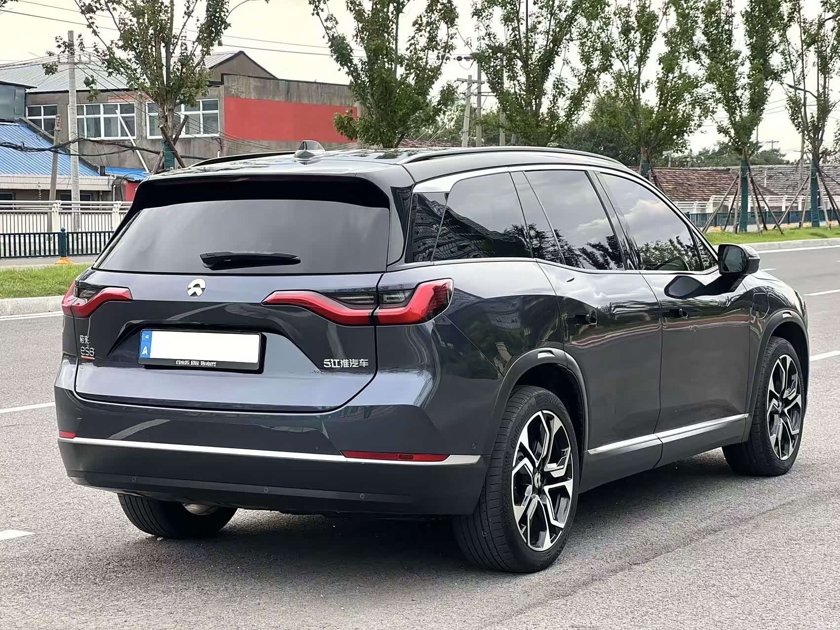 NIO ES8, 2021 4
