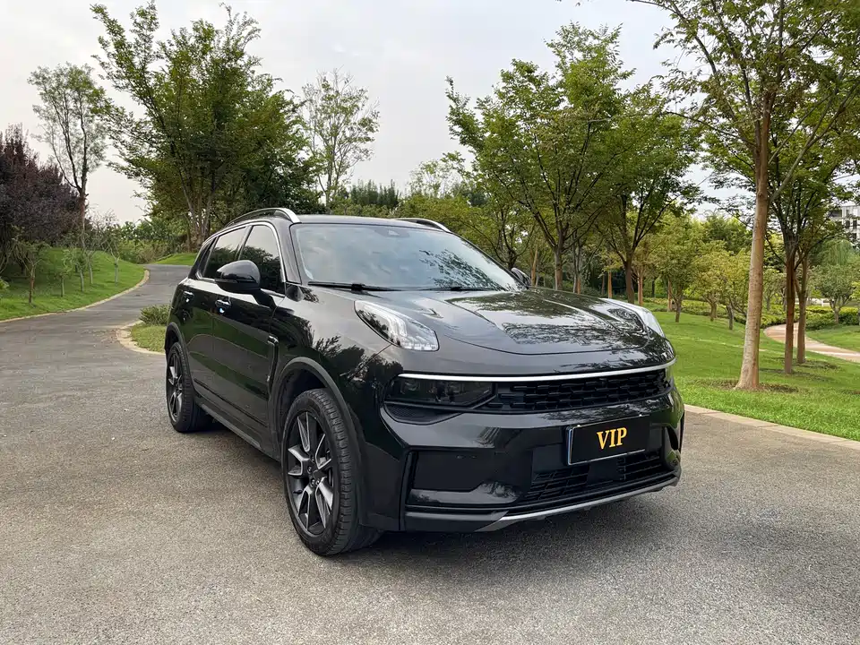 Lynk & Co 01