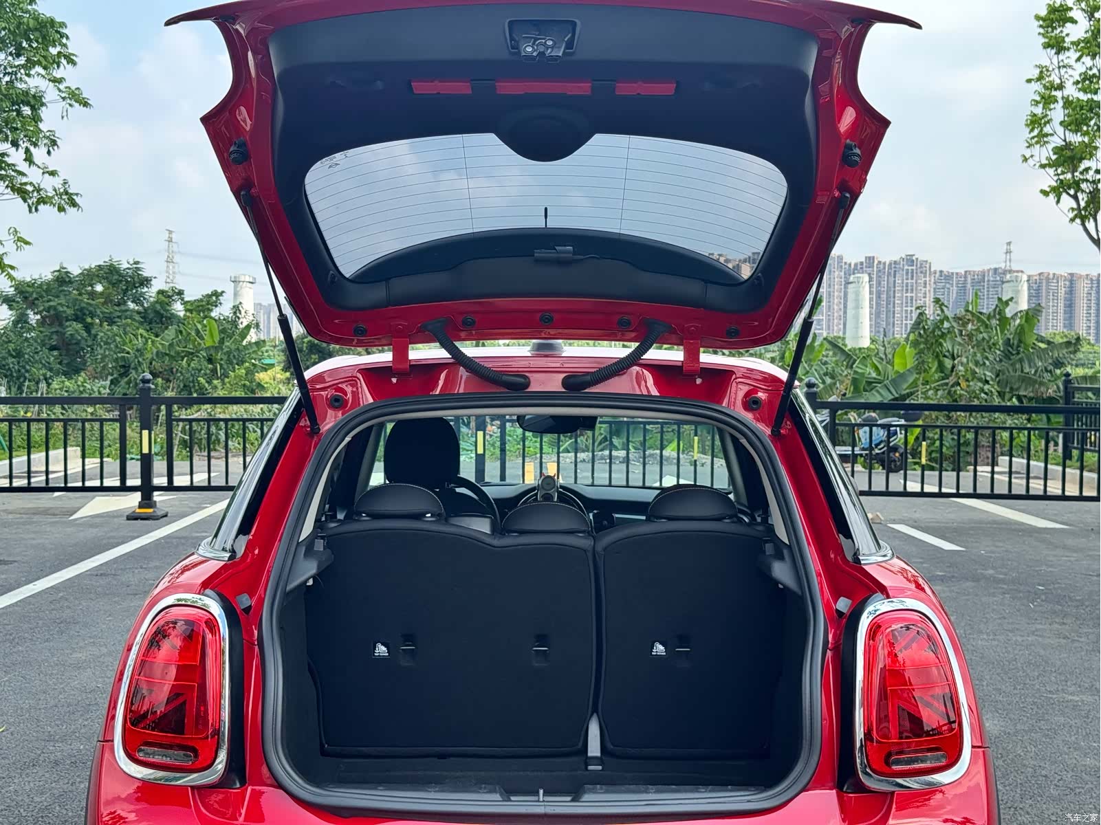 Mini ONE, 2023 13