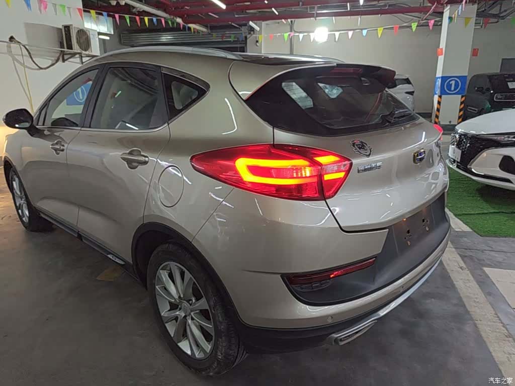 Geely Emgrand, 2017 все фото