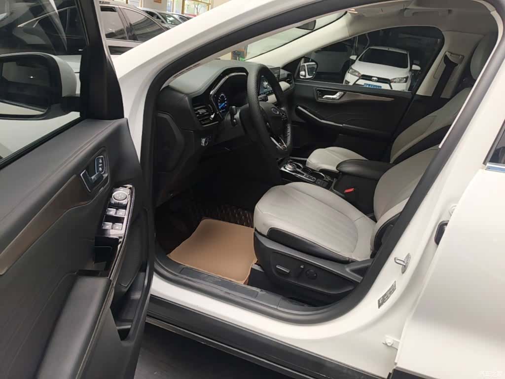 Ford Escape, 2021 16