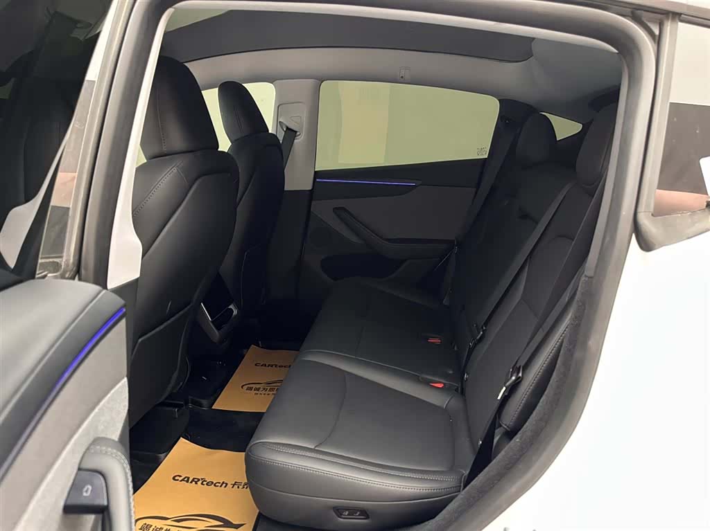 Tesla Model Y, 2025 9