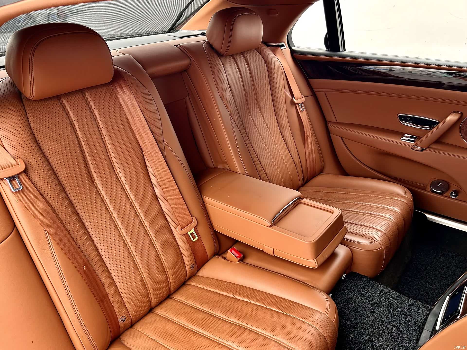 Bentley Flying Spur, 2014 все фото
