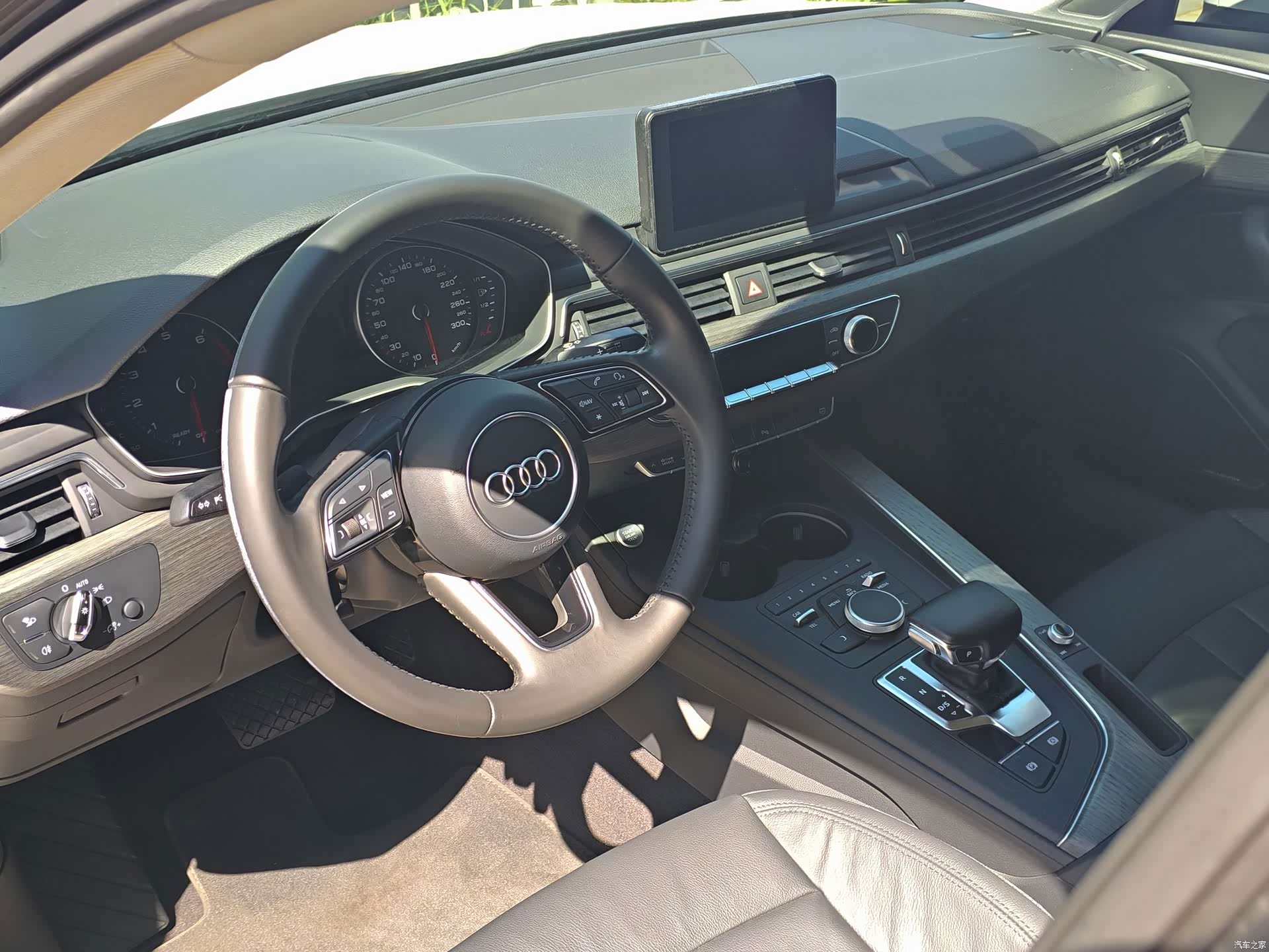Audi A4L, 2017 3