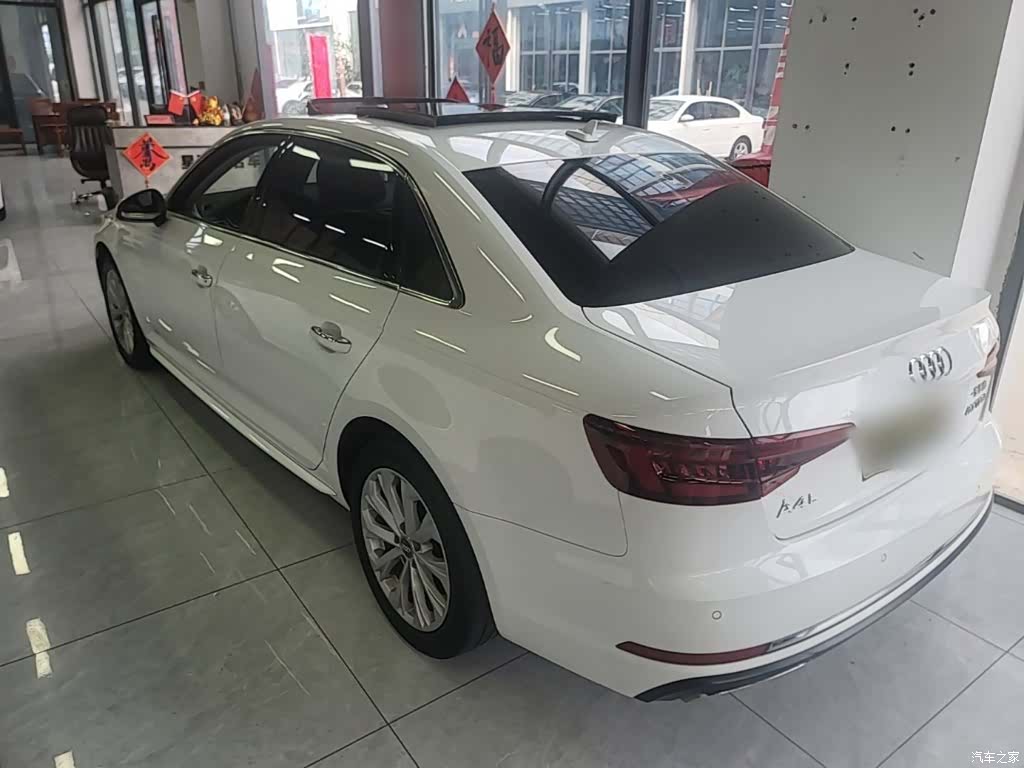 Audi A4L, 2019 все фото