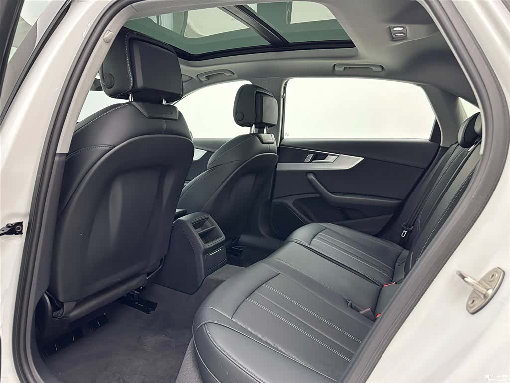 Audi A4L, 2024 20