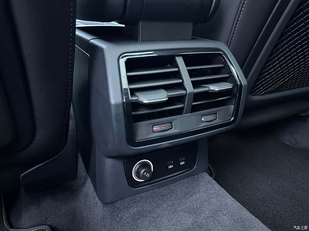 Audi Q3, 2022 19