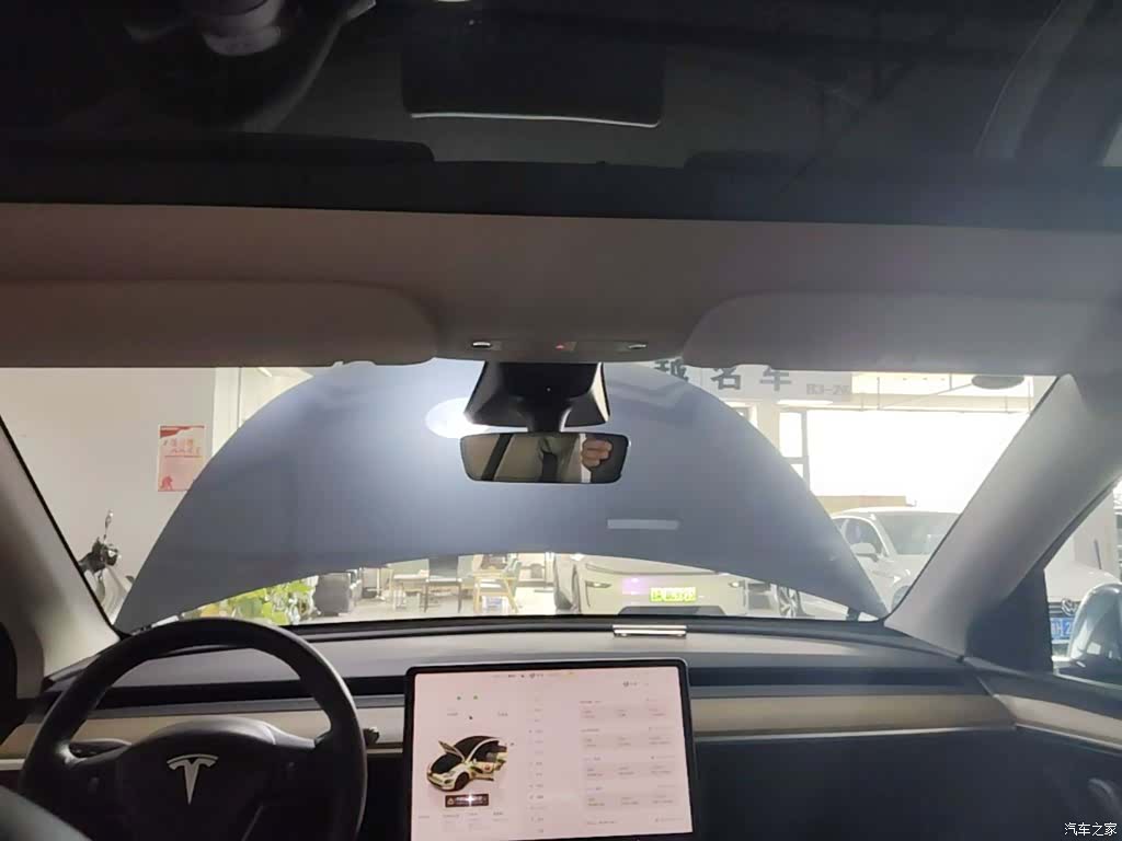 Tesla Model Y, 2022 18