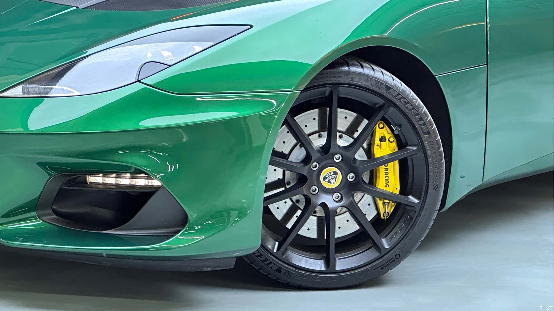 Lotus GT410, 2022 9