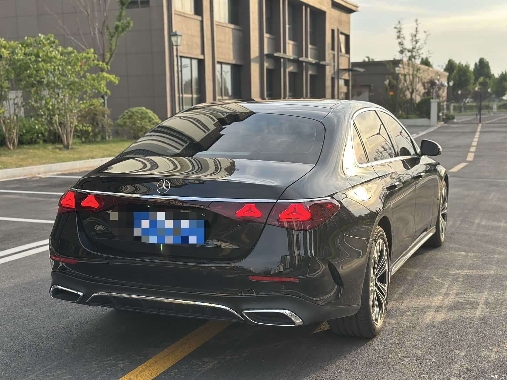 Mercedes-Benz E-Class, 2024 9