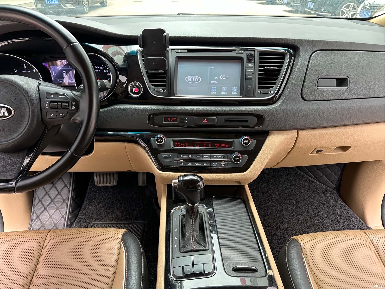 Kia Carnival, 2016 10