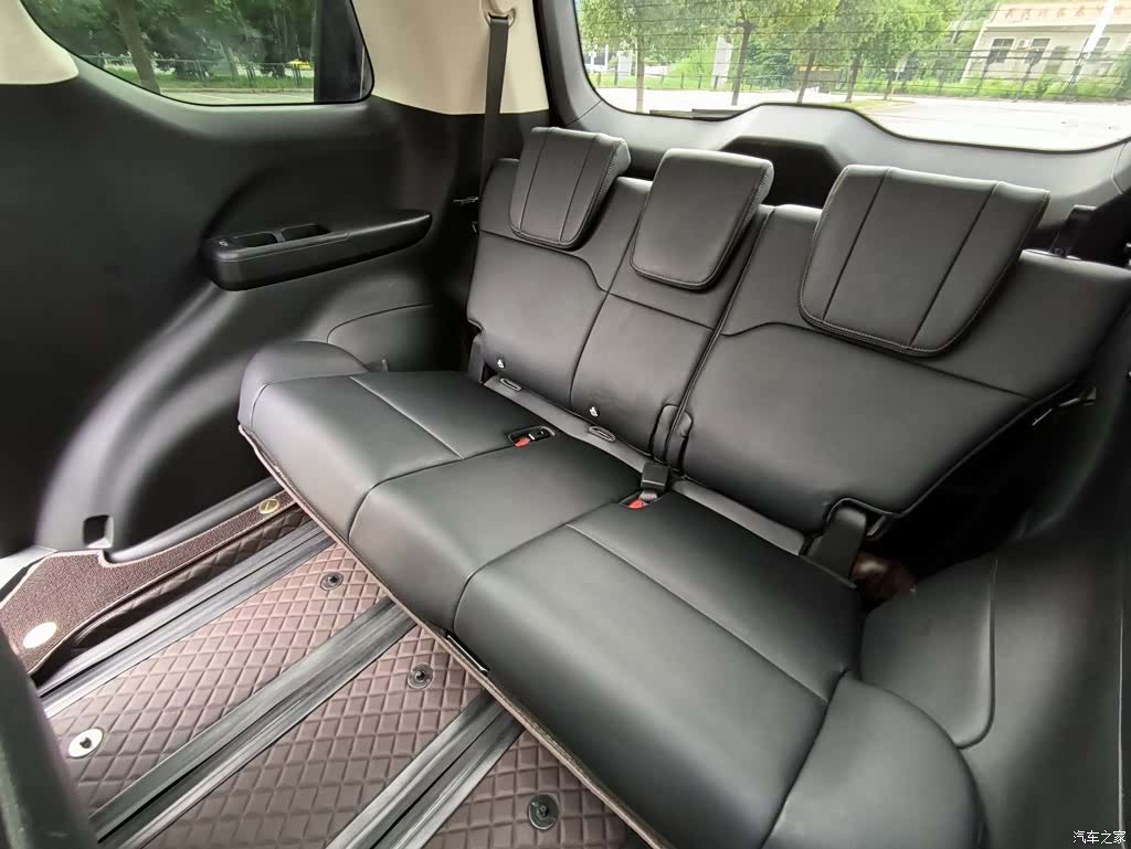 Trumpchi E8, 2024 17