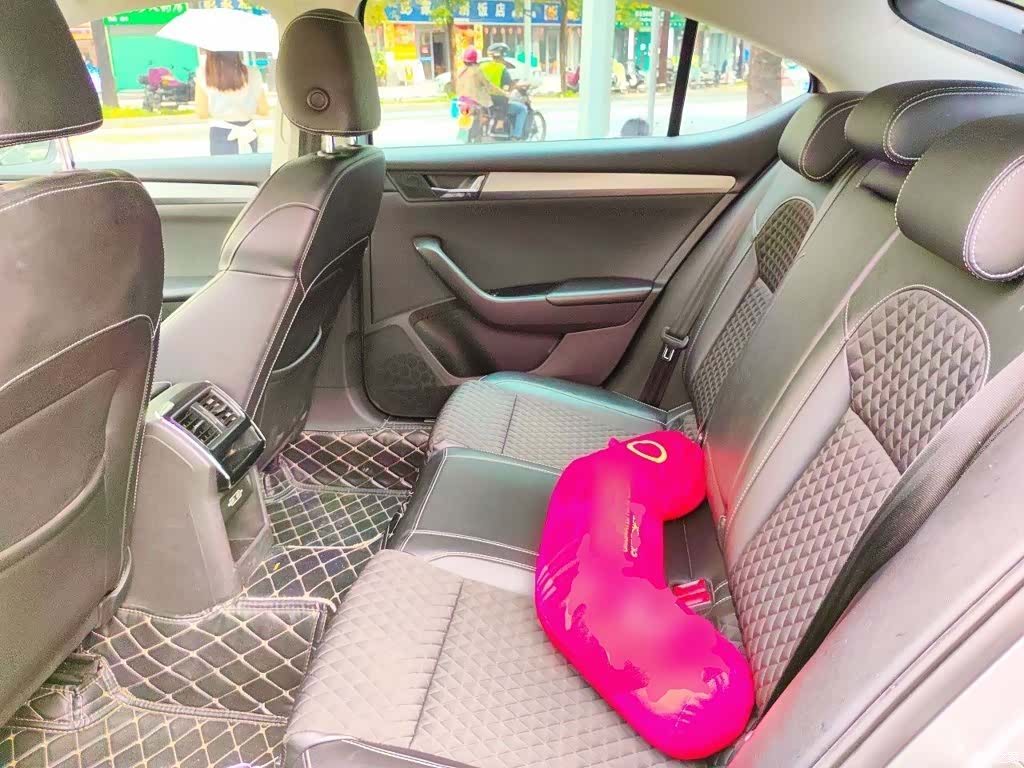 Skoda Superb, 2019 14