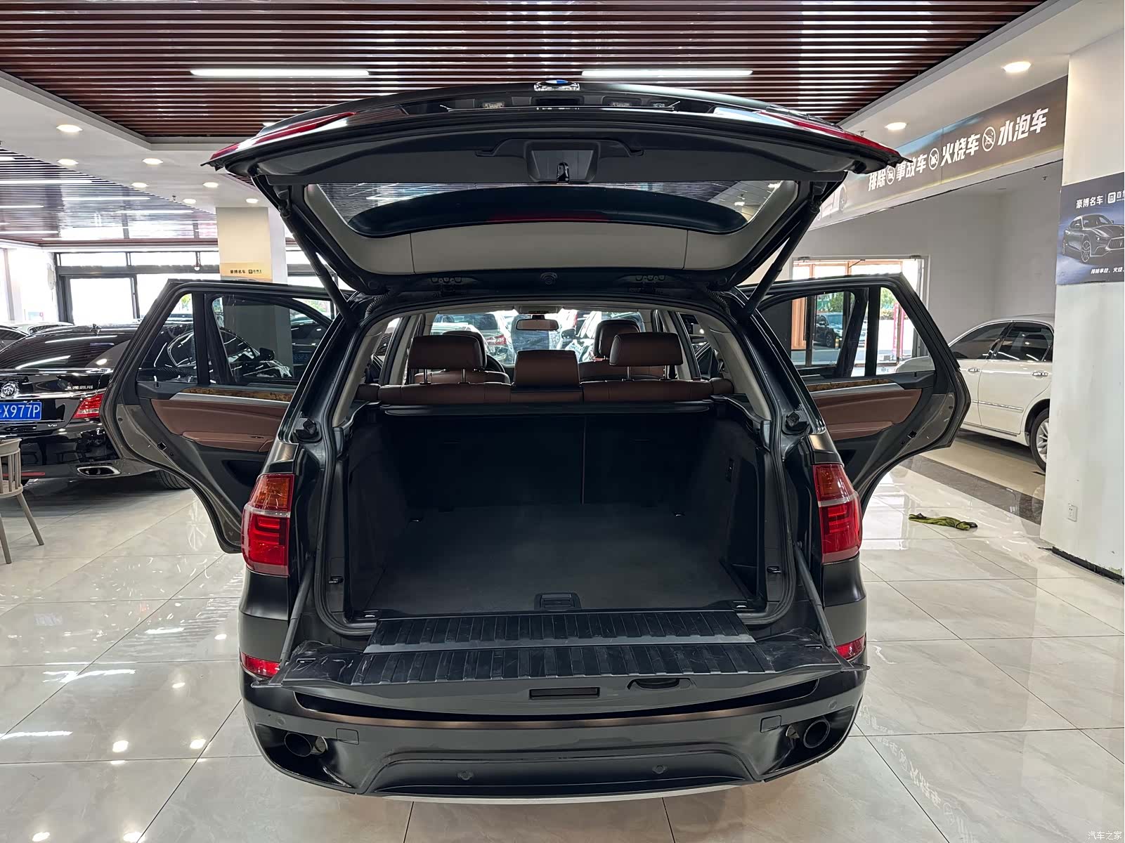 BMW X5, 2011 9