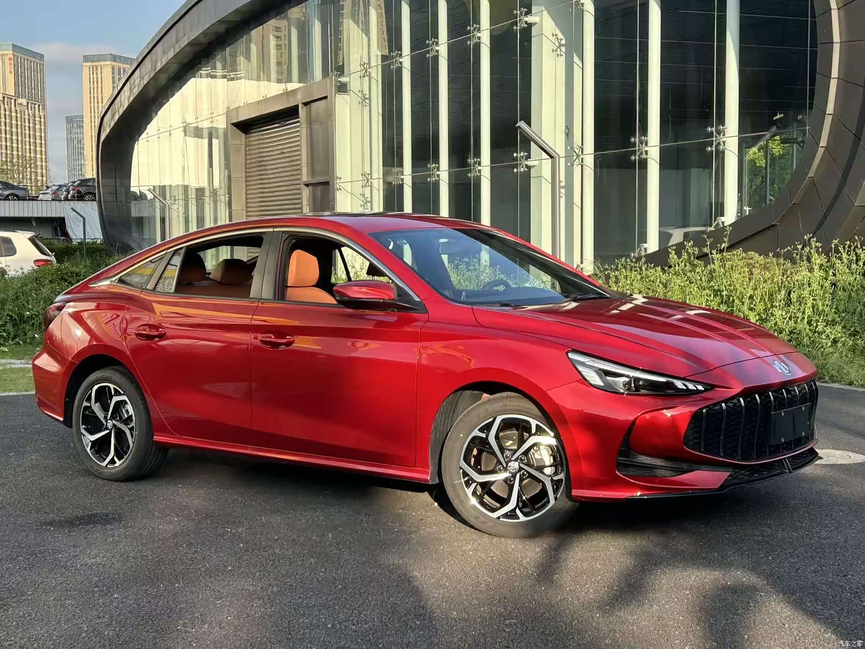 MG MG5, 2025 3