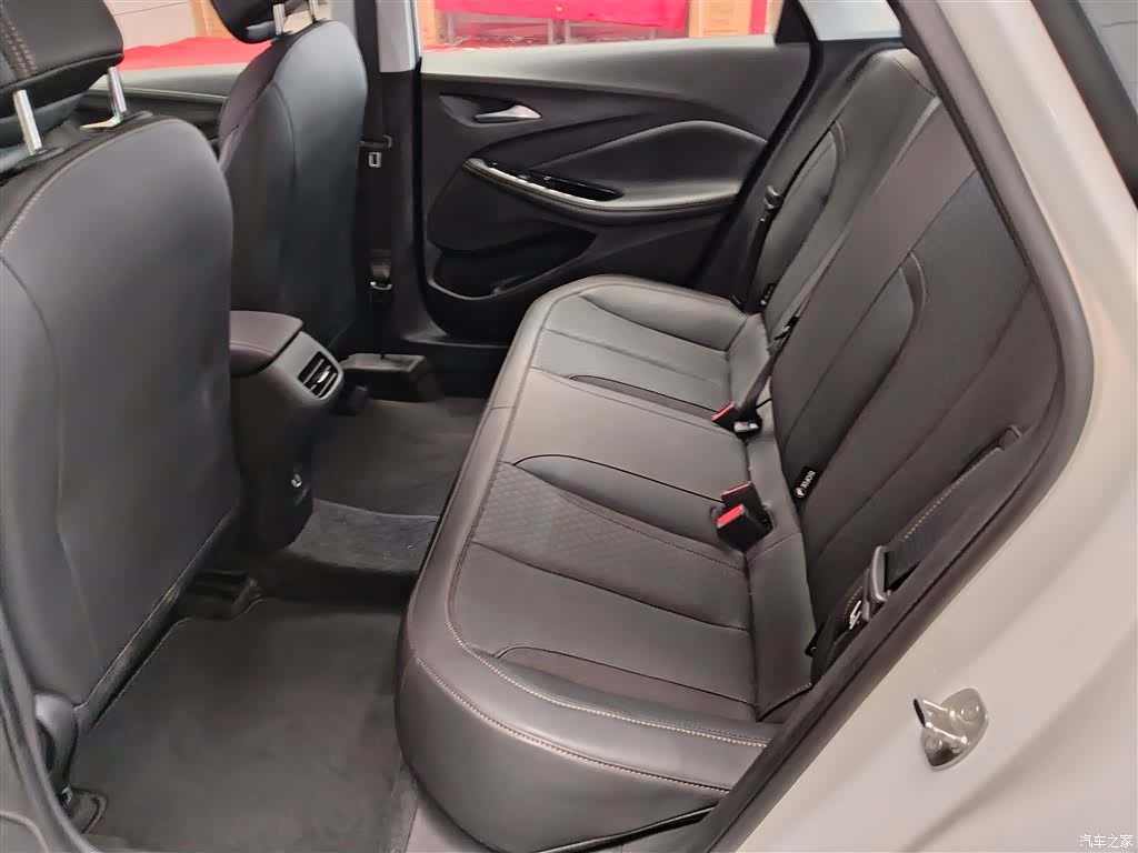 Buick Verano, 2025 6