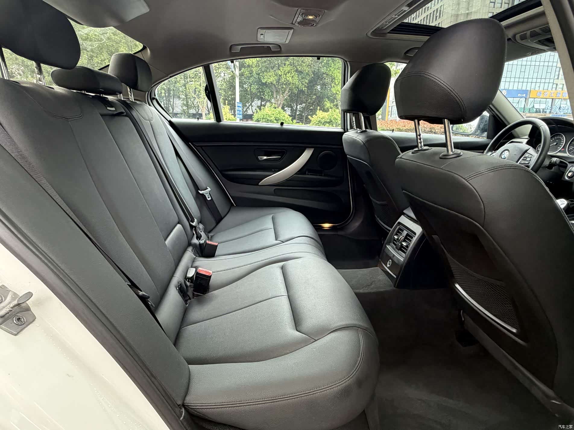 BMW 3 Series, 2015 7