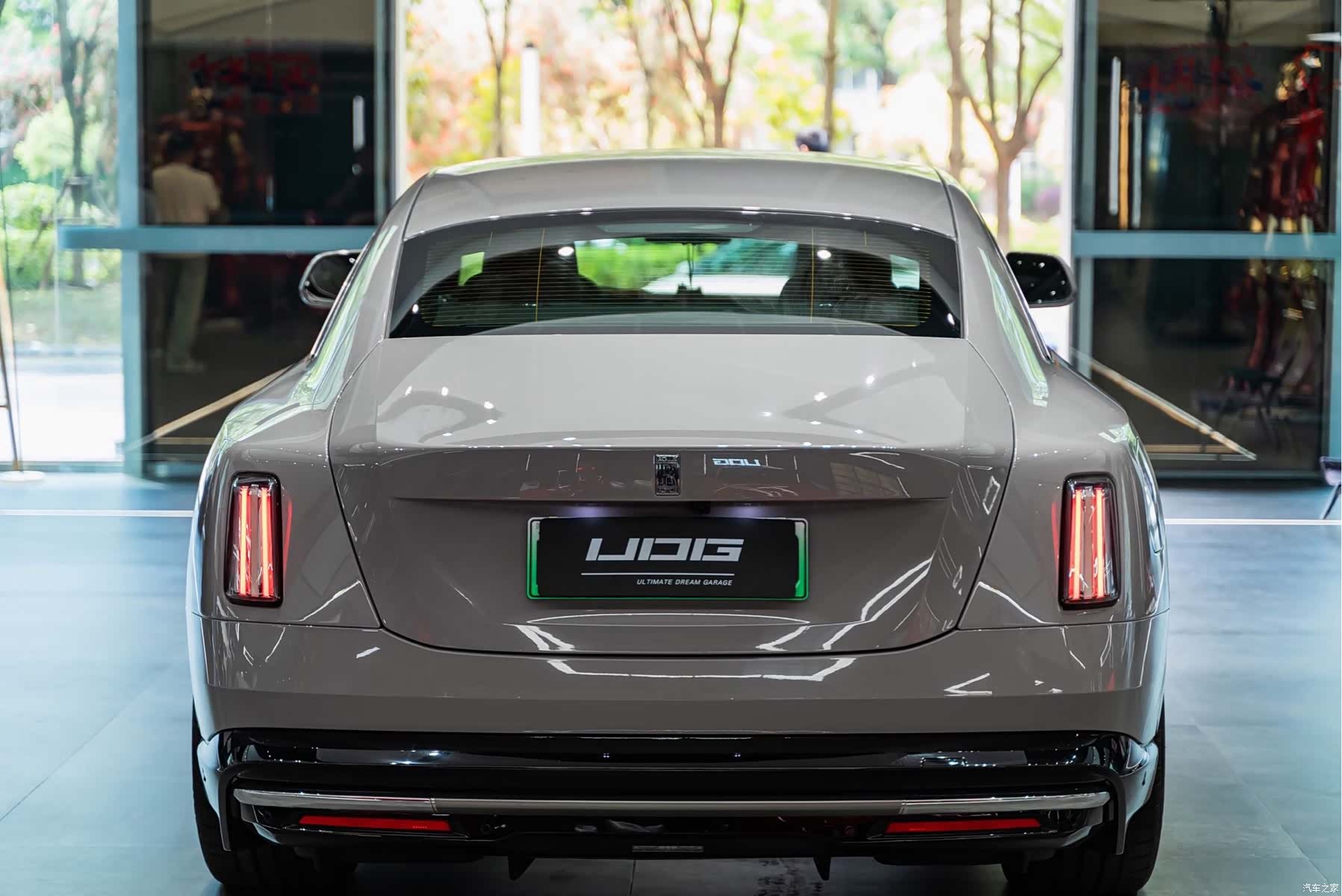 Rolls-Royce Spectre, 2024 6