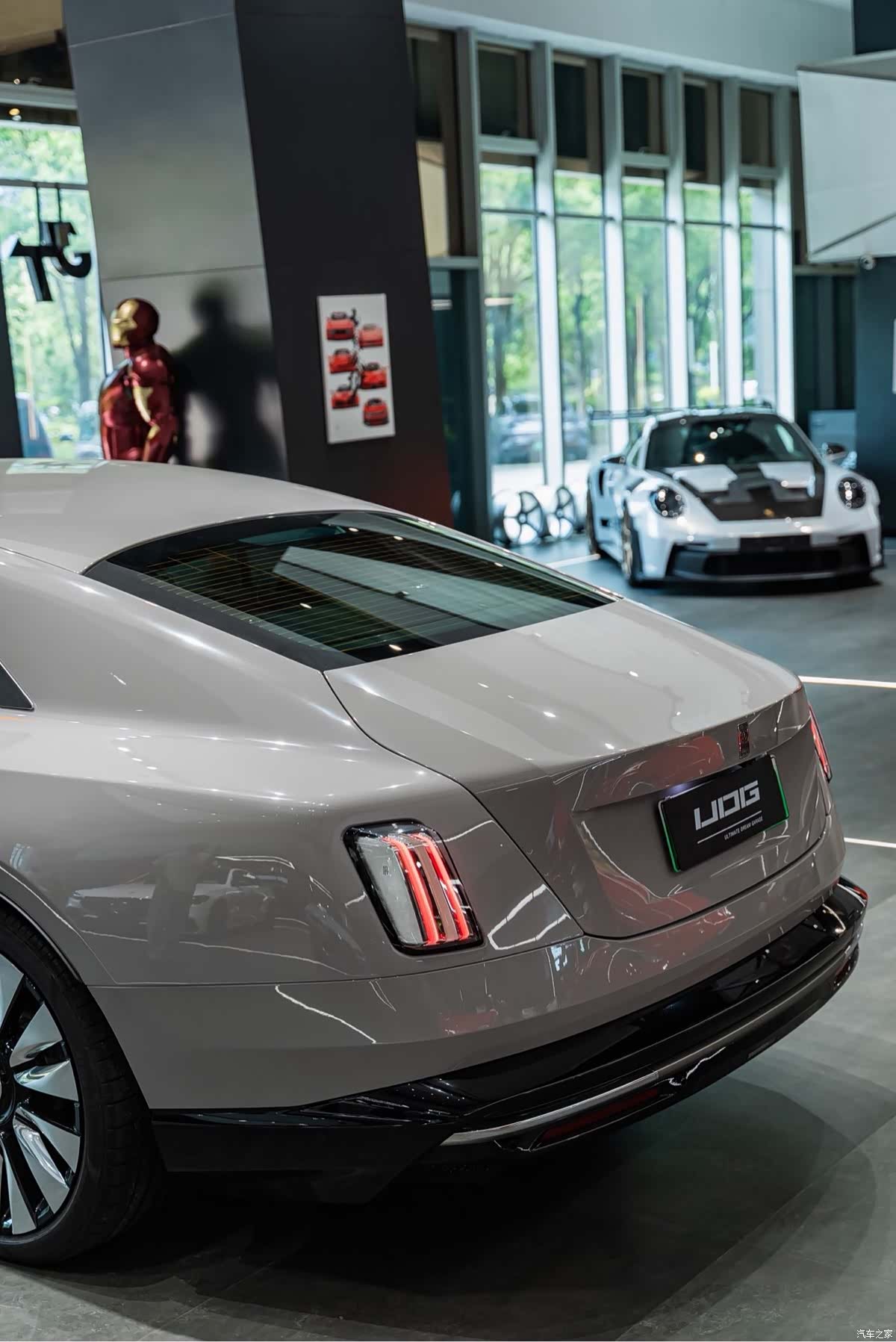 Rolls-Royce Spectre, 2024 8