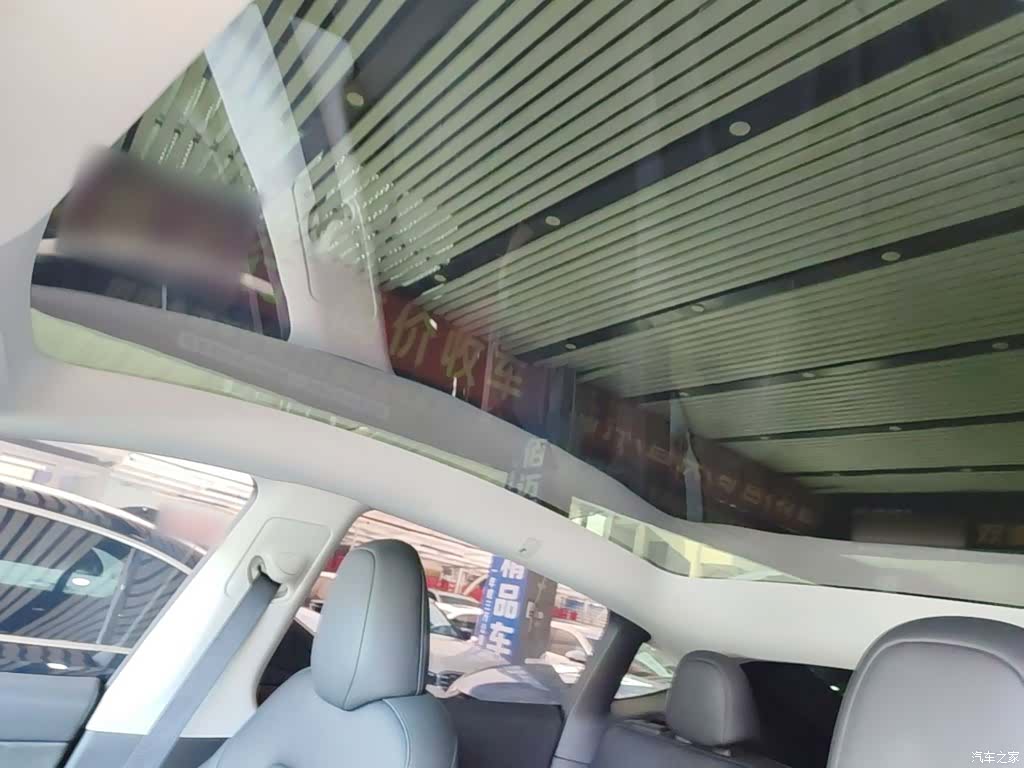 Tesla Model Y, 2024 18