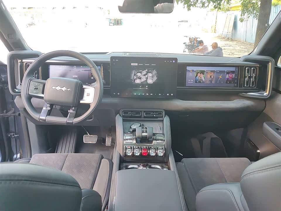 BYD Leopard 5 BYD Leopard 5