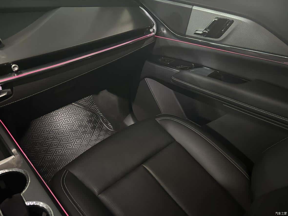 Cadillac XT5, 2024 8