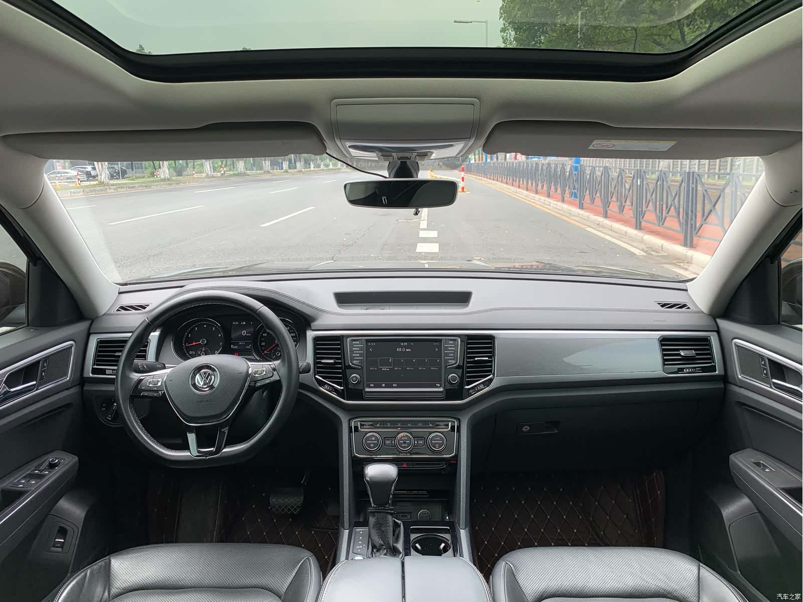 Volkswagen Teramont, 2017 33