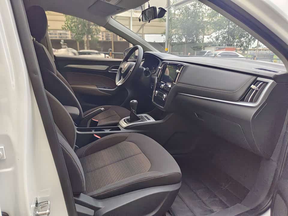 Roewe i6 Roewe i6