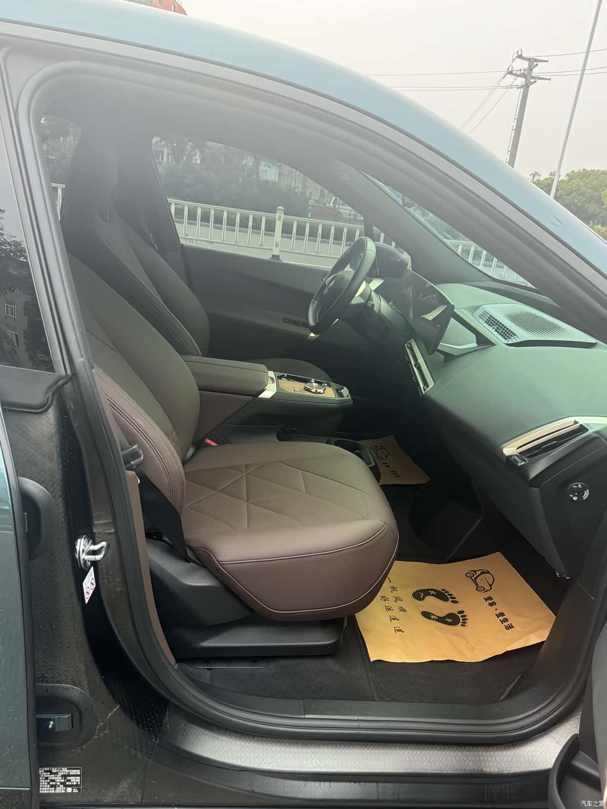BMW iX, 2025 10