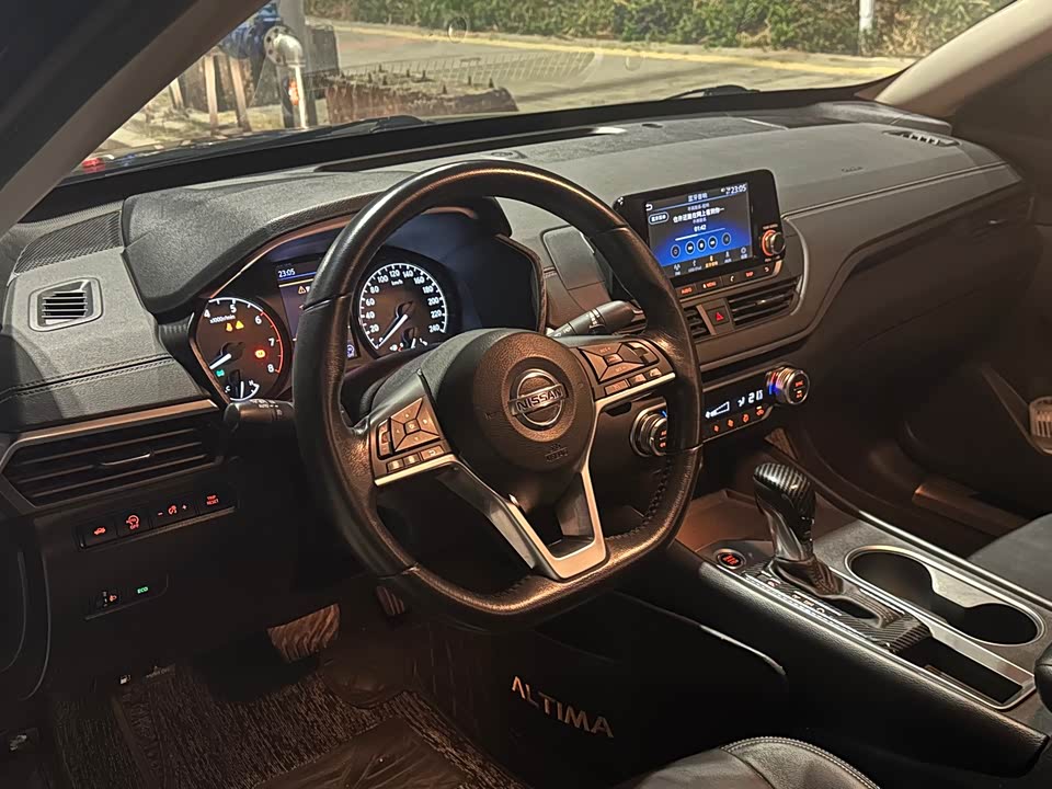 Nissan Teana