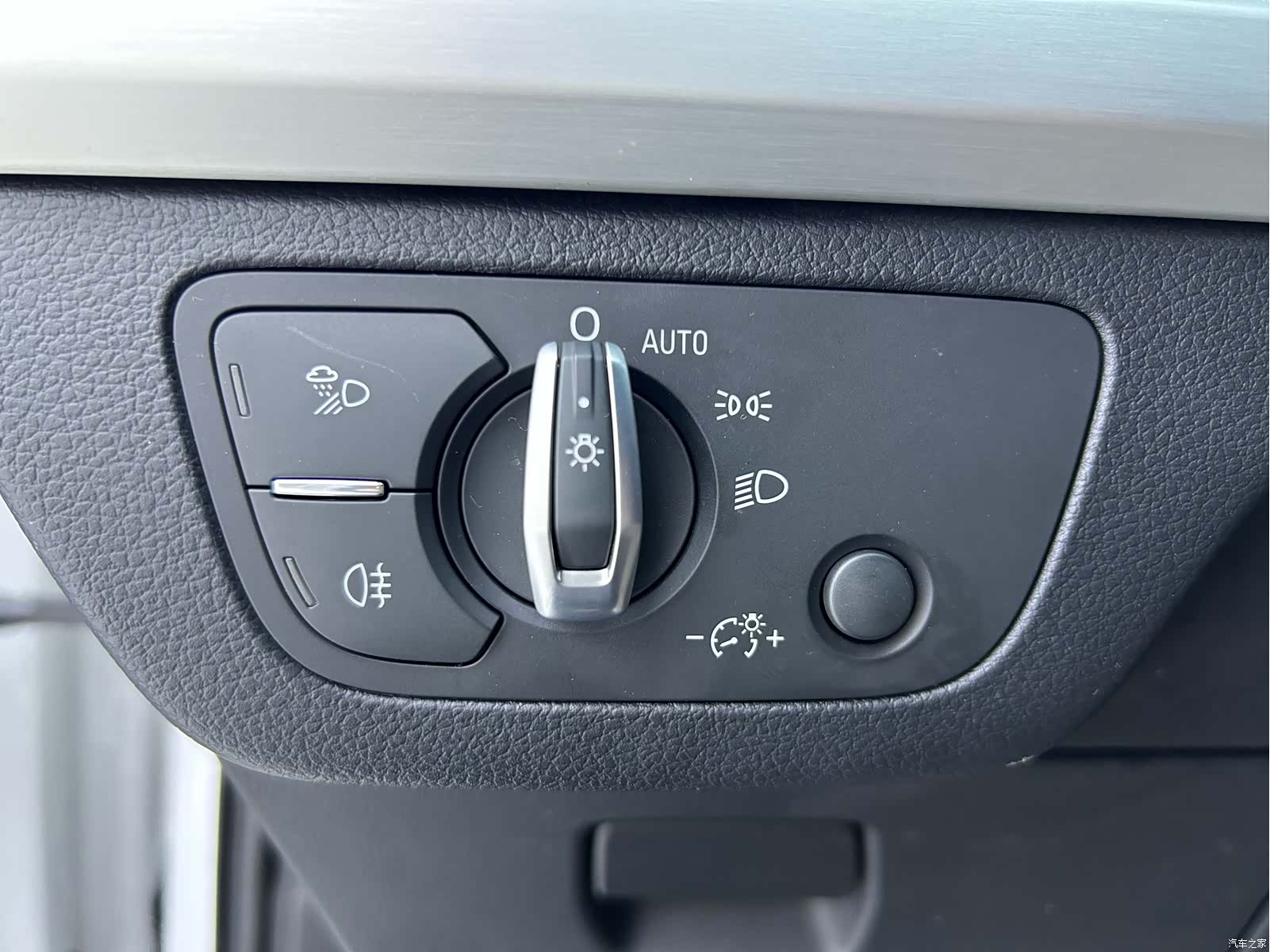 Audi Q5L, 2019 22