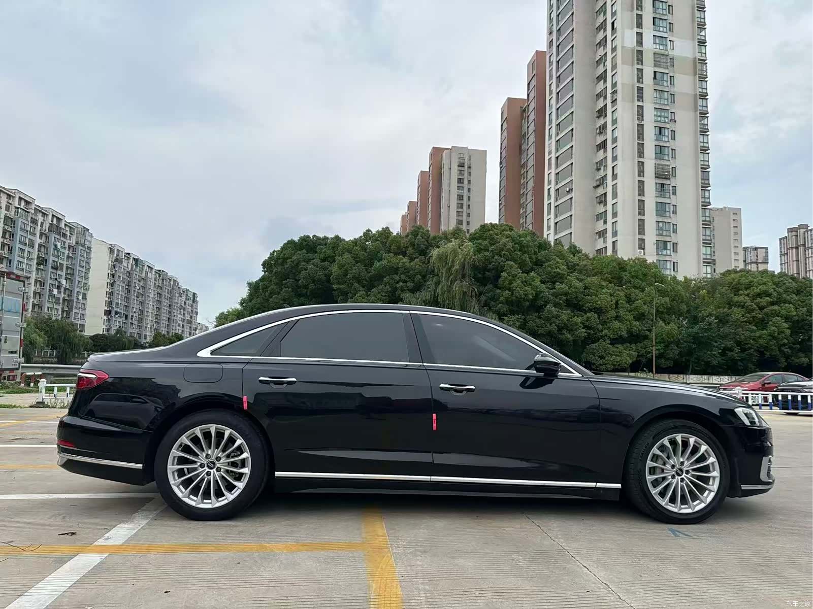 Audi A8L, 2022 12