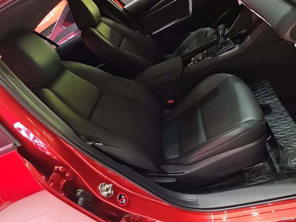 Mazda Mazda3, 2025 15