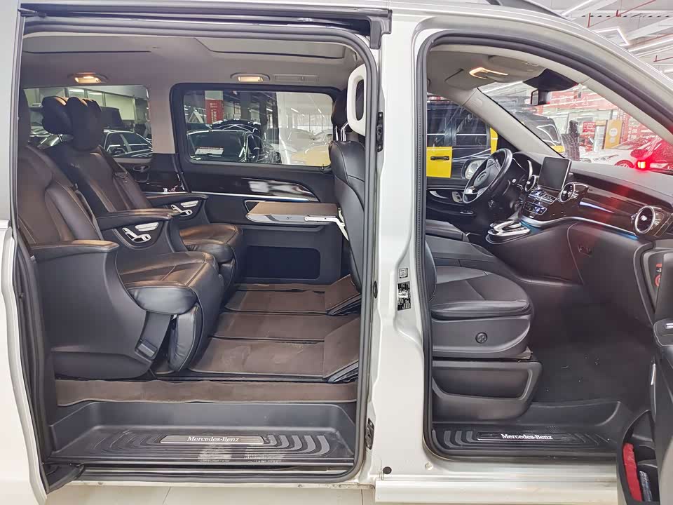 Mercedes-Benz V-class