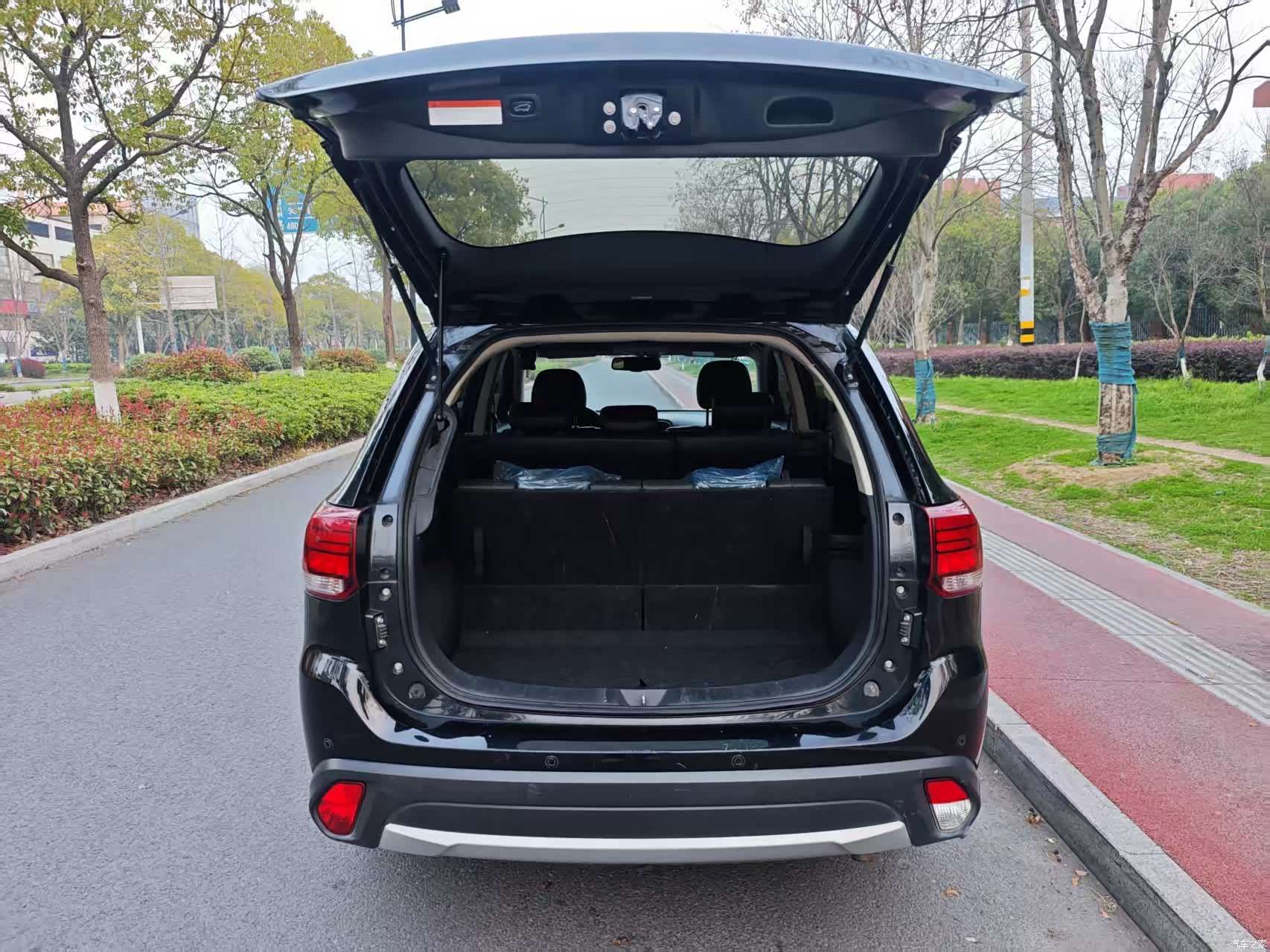 Mitsubishi Outlander, 2018 8