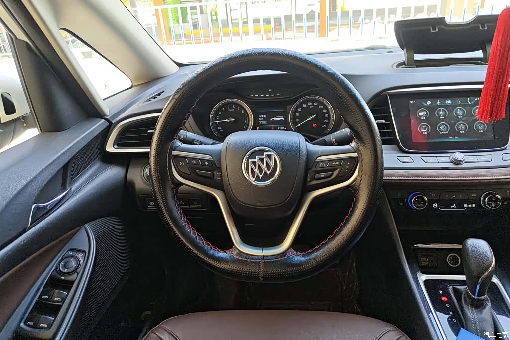 Buick GL6, 2018 15