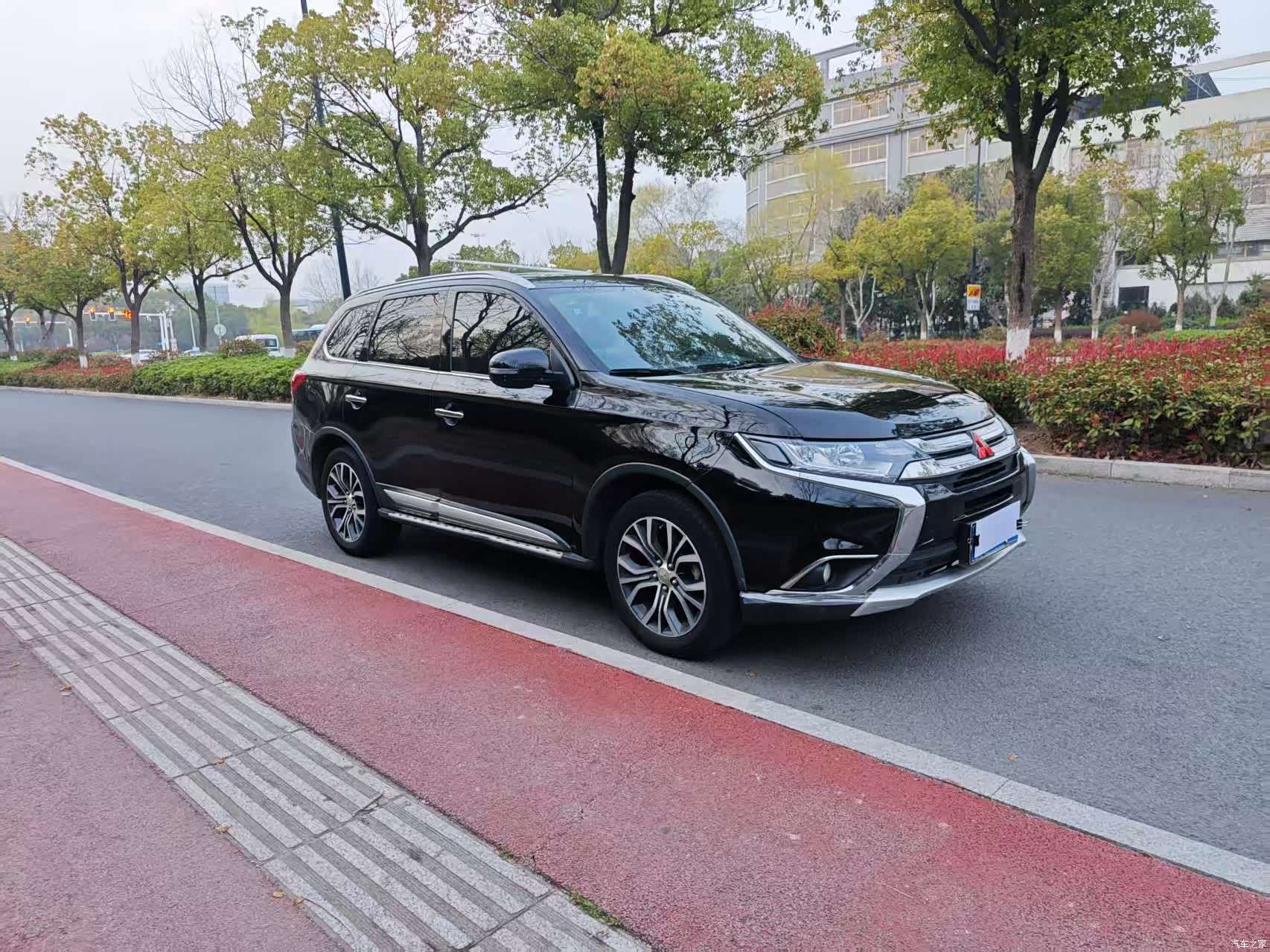 Mitsubishi Outlander, 2018 3