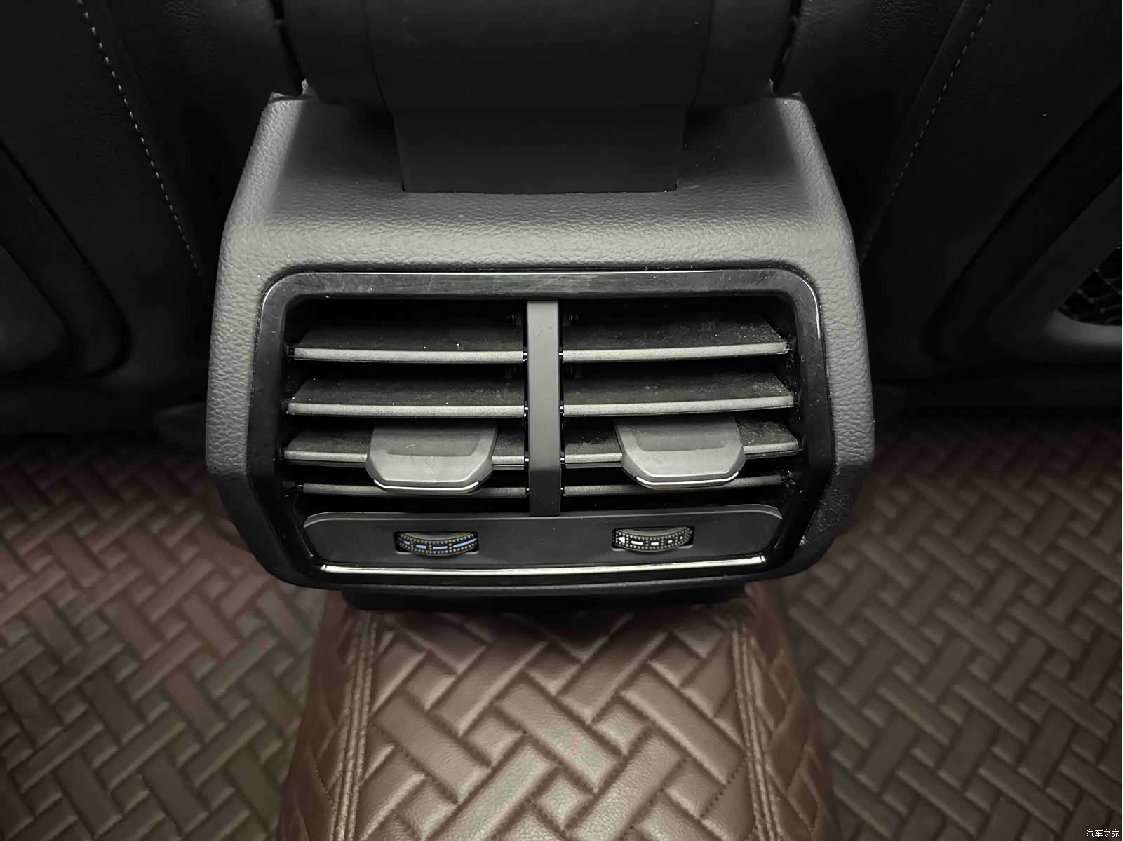 Audi Q3, 2022 12