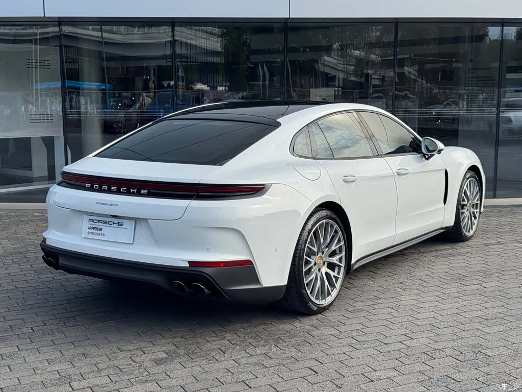 Porsche Panamera, 2024 3