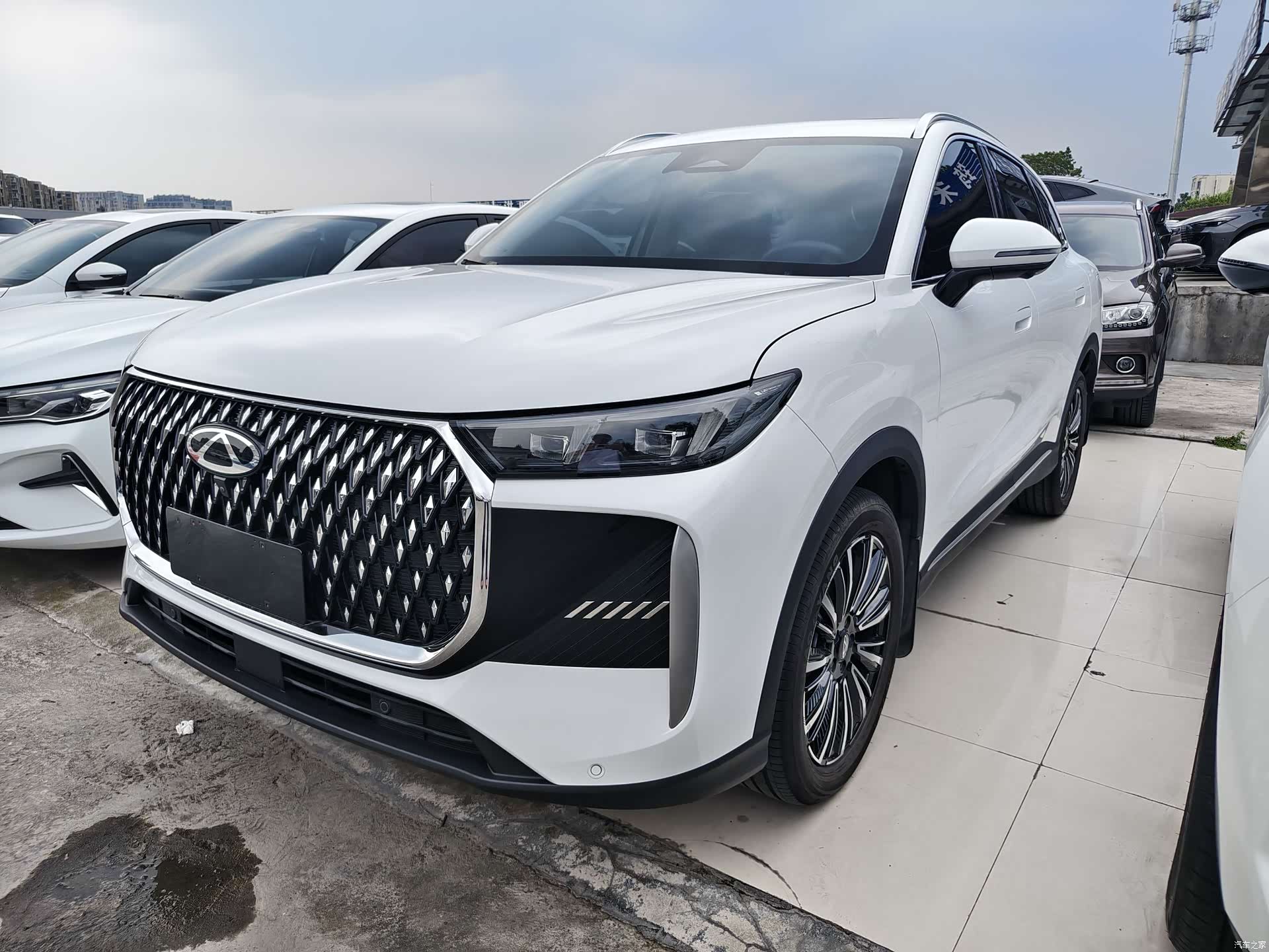 Chery Tiggo 8