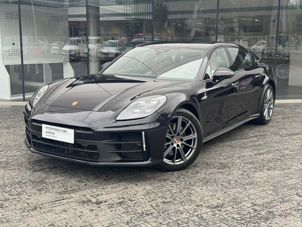 Porsche Panamera, 2024 1